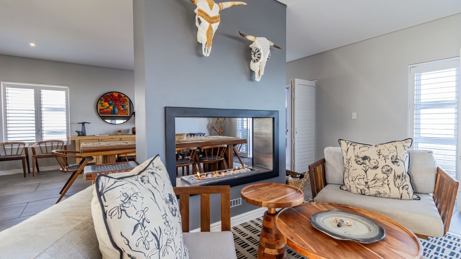 4 Bedroom Property for Sale in Pearl Bay Western Cape